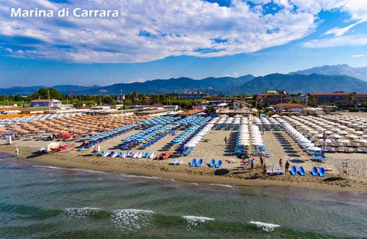 马瑞纳迪卡拉拉La Conchiglia A Marina公寓 外观 照片